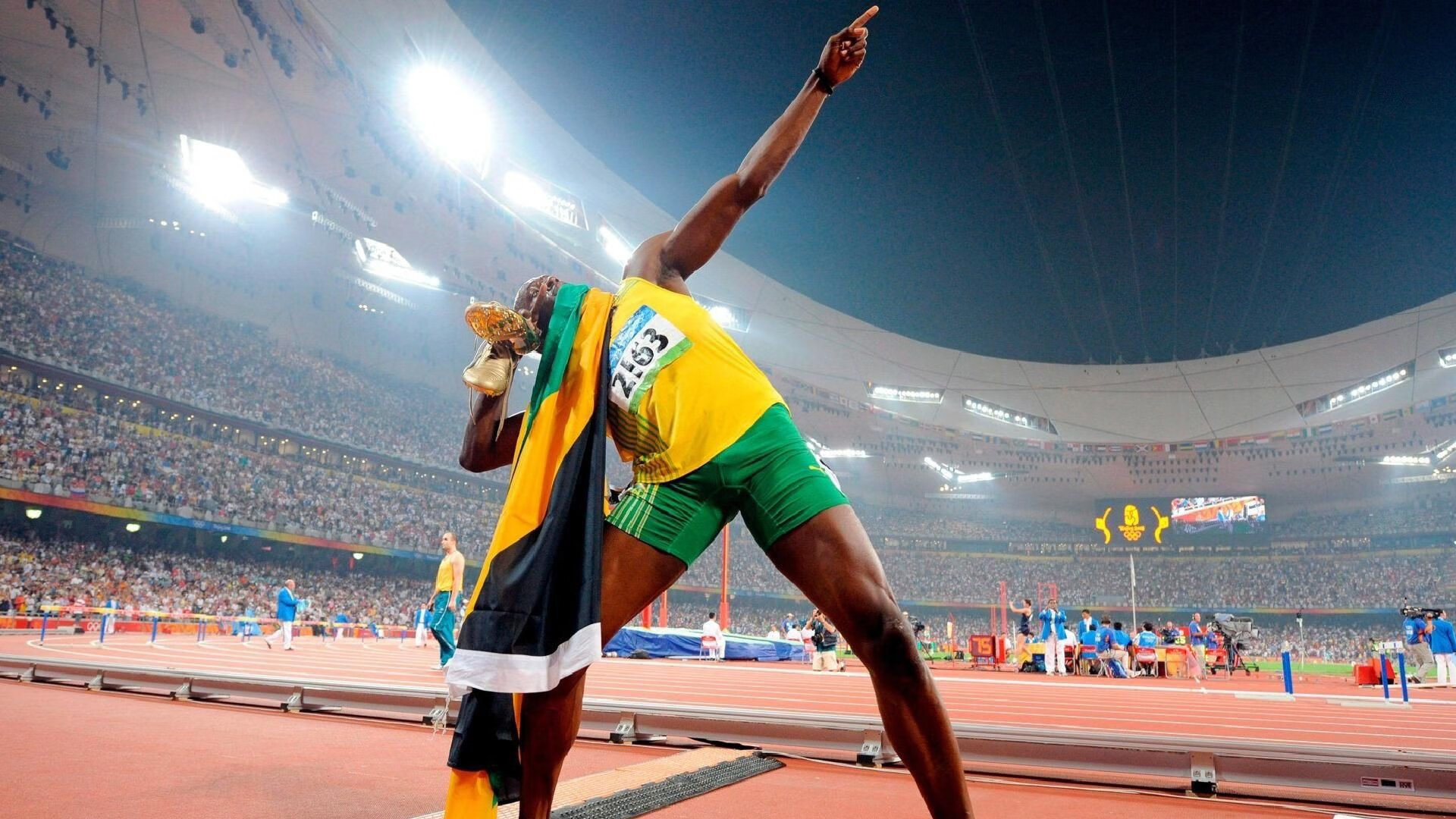 阿圭罗里程碑之夜，利物浦与曼城的红蓝交响曲