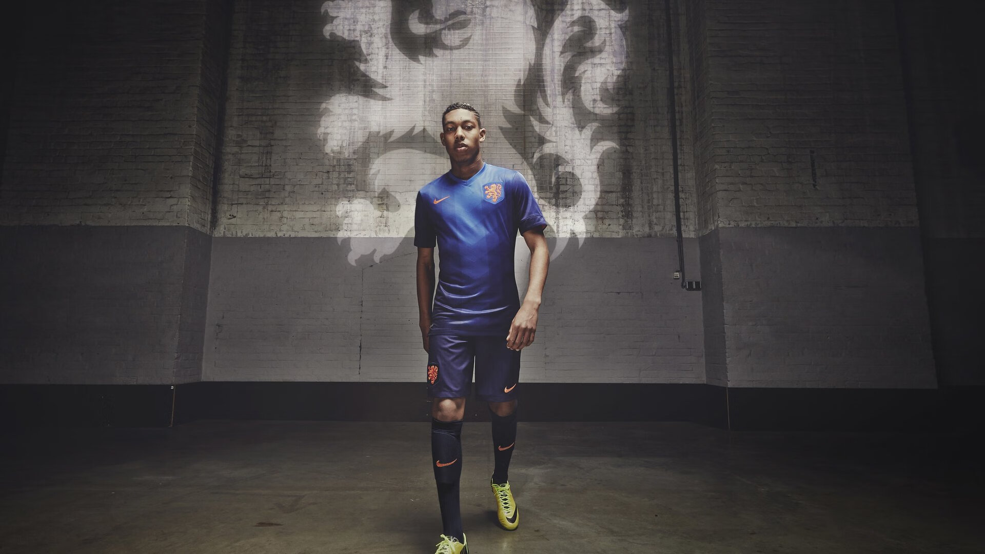 东决关键战焦点战，西班牙制霸伊拉克的战术启示