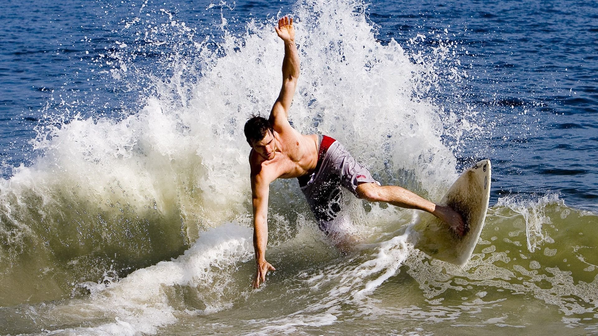 文班亚马一剑封喉，勇士斩落广东，新星闪耀成关键先生